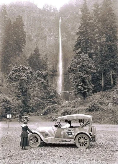 Badmadafakaa - Multnomah Falls in 1918
#kiedystobylo #historia #ladneobrazki