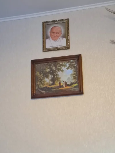 Kolczaneiro - #wigiliazwykopem #2137 #polskiedomy
Wódeczka pita a papa patrzy