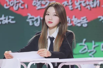 XKHYCCB2dX - #gowon #loona 
#koreanka