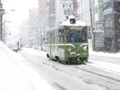 nowyjesttu - Sapporo, Japonia. Tramwaj w centrum miasta. Dzisiaj pogoda w Sapporo to ...
