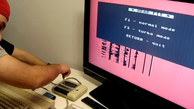 FrasierCrane - @fasttaker: @DragDay7: C64 na kasety i regulowanie głowicy śrubokrętem...