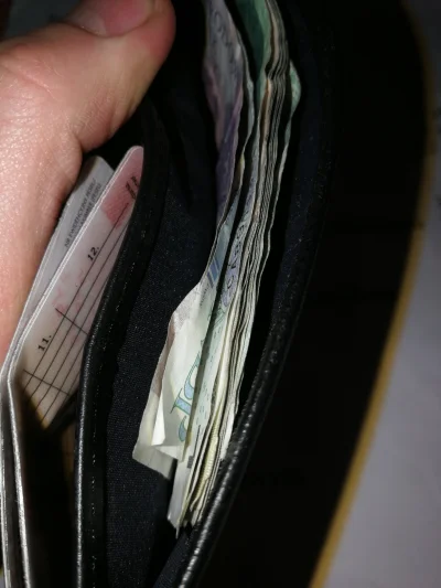 bakter - #portfel #sylwesterzwykopem

Mirki znalazłem wczoraj portfel z 900zl i dokum...