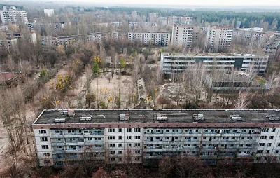 Vvam - @ArnoldZboczek: Wielka płyta bez żadnej konserwacji stoi sobie w Czarnobylu ja...