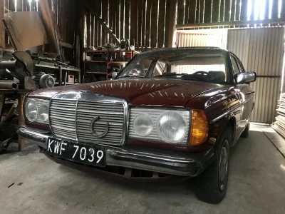 Nasty_007 - #czarneblachy u dziadka w stodole. #mercedes #w123