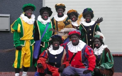 Maticwaniak - A to są pomocnicy Św. Mikołaja w Holandii. Biali malują się na czarno, ...
