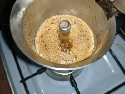 Zimnok - Ktoś wie z czego bierze się taka duża crema przy parzeniu z kawiarki? Zmieni...