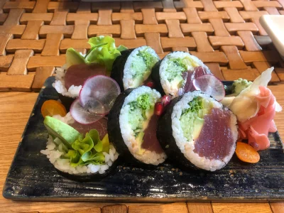 fantasmagorian - w #gdansk najlepsze sushi w izakaya i ofc z tuńczykiem ᕙ(⇀‸↼‶)ᕗ 
a w...