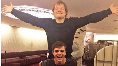 merti - Rzadkie zdjęcie Maxa #verstappen z triumfującym Edem Sheeranem na #galamistrz...