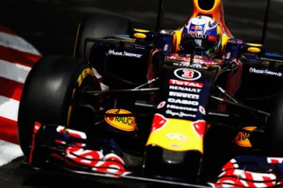 tumialemdaclogin - Dzisiaj, krótka historia o tym dlaczego silniki Red Bulla w latach...