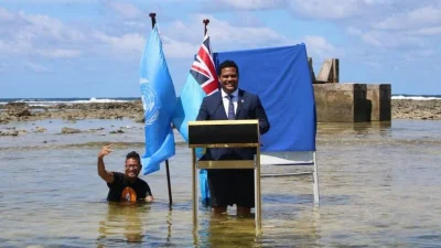 Flexo - @schweppsiu: Państwo Tuvalu pozdrawia.