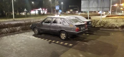 Bdzigost - #czarneblachy #motoryzacja #polonez