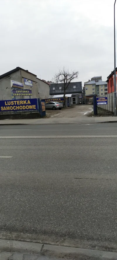 WonszBonsz - Mieli wiecie może co można kupić w tym miejscu?

#czestochowa #motoryzac...