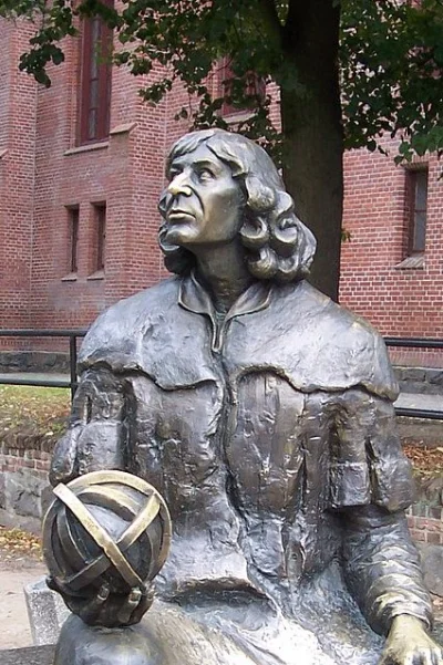 bbbbbbbb - O cholllera Kopernik z pomnika w Olsztynie wygląda jak Major ( ͡° ͜ʖ ͡°)
...