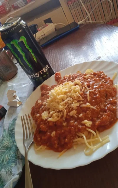 Szczupix37 - U mnie dzisiaj spagety :)
#foodporn #jedzzwykopem