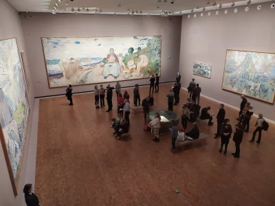 podle_insynuacje - @Borealny Ale Munch ma na koncie też ogromne obrazy, sala w któryc...