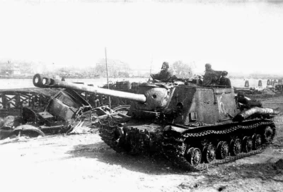 wfyokyga - ISU-122, Königsberg 1945.
#nocneczolgi