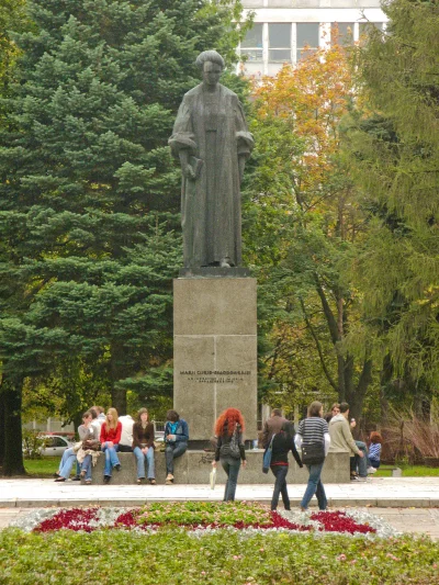 siRcatcha - Taka ciekawostka.
W Lublinie, na glownym placu miasteczka akademickiego ...