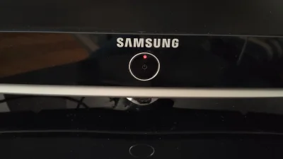 Hektar4 - Telewizor Samsung LE22S81B, podłączyłem do sieci, świeci się czerwona dioda...