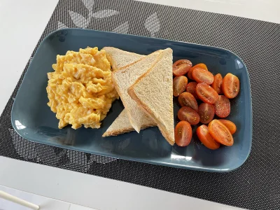 Benzen - Dzisiejsza jajcówa do oceny ( ͡° ͜ʖ ͡°)
#jedzenie #gotujzwykopem #sniadanie
