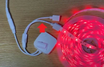 Kalak - Hej, LEDy jakie chcę kupić mają kontroler z wyjściami na dwie taśmy. Kabel od...