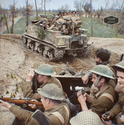 wojna - Brytyjska piechota z 9 Brygady Pancernej, 52 Pułk Royal Wiltshire Yeomanry w ...