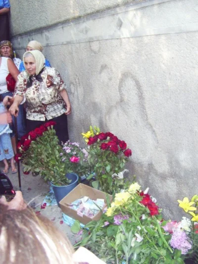 PanMaglev - Ktoś nasikał na mur i objawił się Jezus, składajmy kwiaty i padnijmy na k...