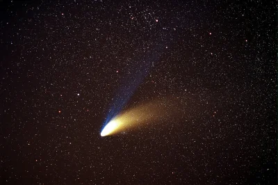 pekas - @GwaltowneWypaczenieCzasoprzestrzeni 

Piękna to była kometa. Nie zapomnę jej...