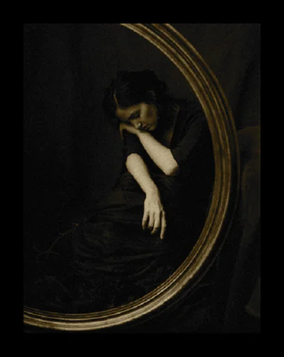 GARN - #fotografia #art autor: Josephine Sacabo, Gilded Circle, Gelatin silver print,...