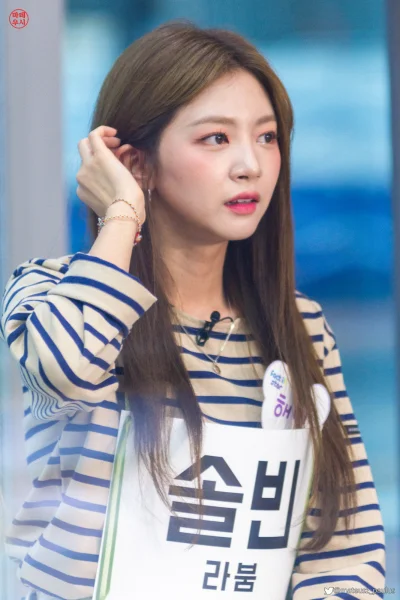 XKHYCCB2dX - #Haein #LABOUM 
#koreanka #kronografia