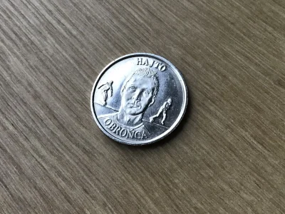 theozyrys - O kurde, znalazłem tę słynną monetę 0 złotych. ¯\\(ツ)\_/¯
#hajto #hehesz...
