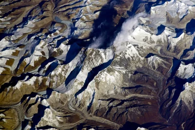 gruby2305 - Mount Everest widziane ze stacji kosmiczmej #SpaceStation fot. Sergey Kud...