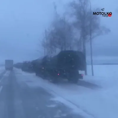 S.....n - > ogromna kolumna wojskowa widziana dzisiaj na trasie szybkiego ruchu m1 na...