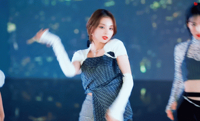 XKHYCCB2dX - #nagyung #fromis9 
#koreanka #gif