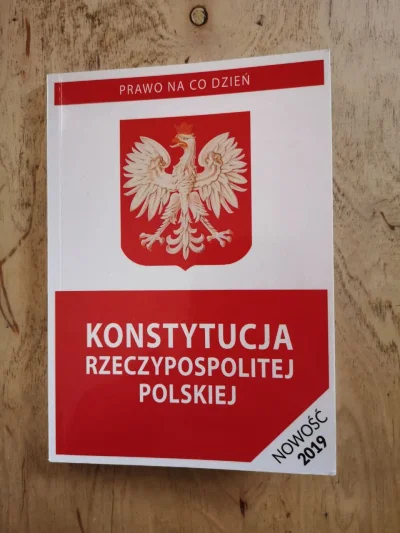 wytrzzeszcz - 454 + 1 = 455

Tytuł: Konstytucja Rzeczpospolitej Polskiej
Autor: Se...