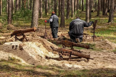 Zwiadowca_Historii - Arsenał broni powiązany z sporą bitwą odkryty w Niemczech przy n...