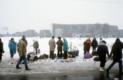 ZolniezMordoru - kuźwa, myślałem, ze w latach 90 było tak szaro, buro i kijowo.. A to...