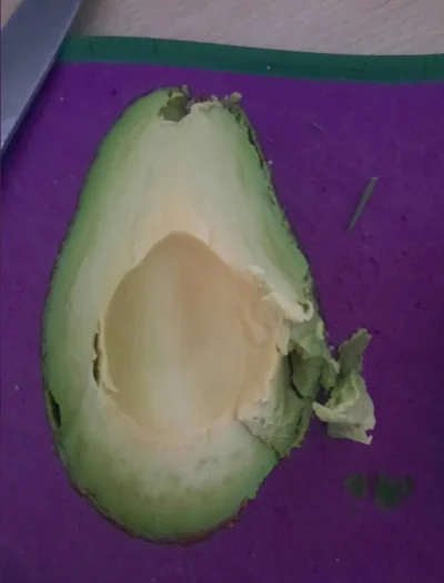 fanmarcinamillera - Co robicie z tym zielonym w avocado jak już zjecie pestkę?

#py...