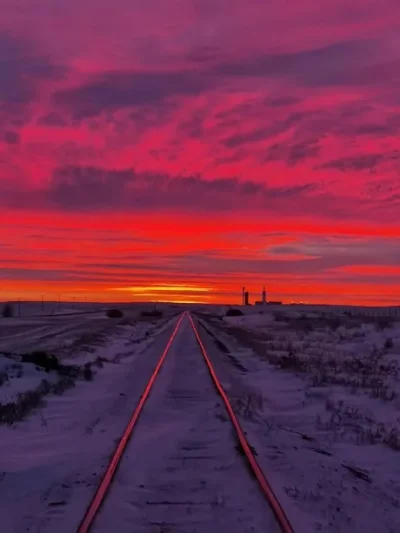 starnak - Wschód słońca w Saskatchewan... #natura #tory #ciekawostki #gownowpis