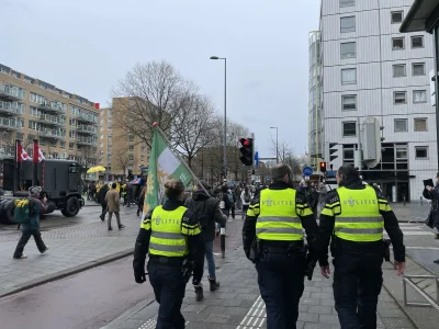 LobuzKochaMocniej - Z ostatniej chwili! Policja holenderska dołączyła do protestów! #...