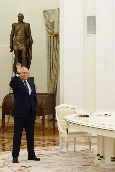 delvian - Spotkanie Putin-Macron zakończyło się kilka minut temu, po około 5 godzinac...