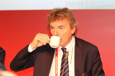 KRZYSZTOFDZONGUN - @aut91: smacznej kawusi życzy wiceprezydent UEFA