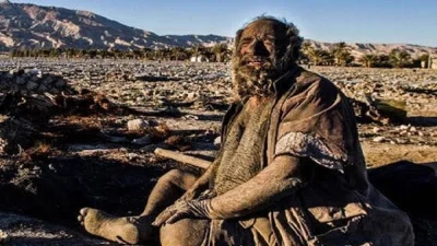 angeplanet - Amou Haji człowiek, który nie mył się od ponad 60 lat. Nie uznaje kąpiel...
