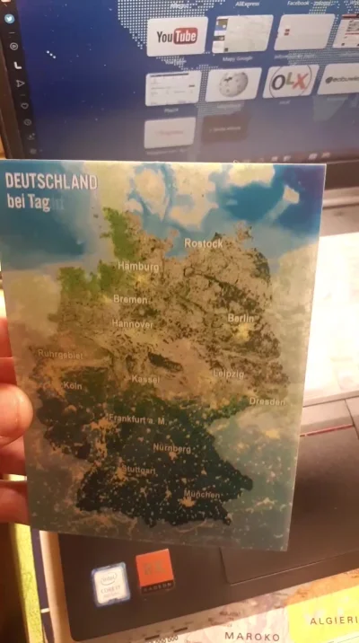 marek_g - Widział ktoś podobną pocztówkę 3D z mapą Polski w dzień/nocy?
#pocztowki #...