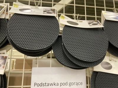 Arkil - A wiecie, ze w leroyu sprzedają podstawki pod gorące. Podobno bez tego znalez...