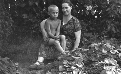 kubextoja - Mały Putinek, wyraz twarzy ma po mamusi 
#starezdjecia #putin #wojna