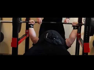 IntruderXXL - Dzisiaj lekki overload przy wyciskaniu. Czyli reverse band bench press....