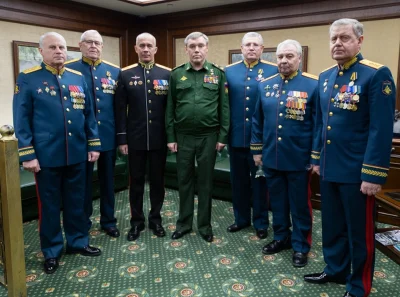 yosemitesam - #rosja #ukraina #wojna
Rosyjscy emeryci ze Sztabu Generalnego konieczn...
