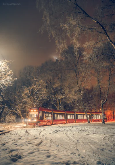 mrsopelek - Stoki w mieście #lodz i ekspres polarny, który na nie przed chwilą zajech...