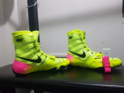 PiersiowkaPelnaZiol - Wie ktoś gdzie kupię nike hyperkos zielone w normalnych cenach?...