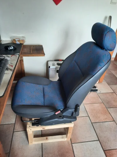 Krystian19922 - Czy ktoś przerabiał fotel samochodowy na fotel do komputera? Dobry fo...